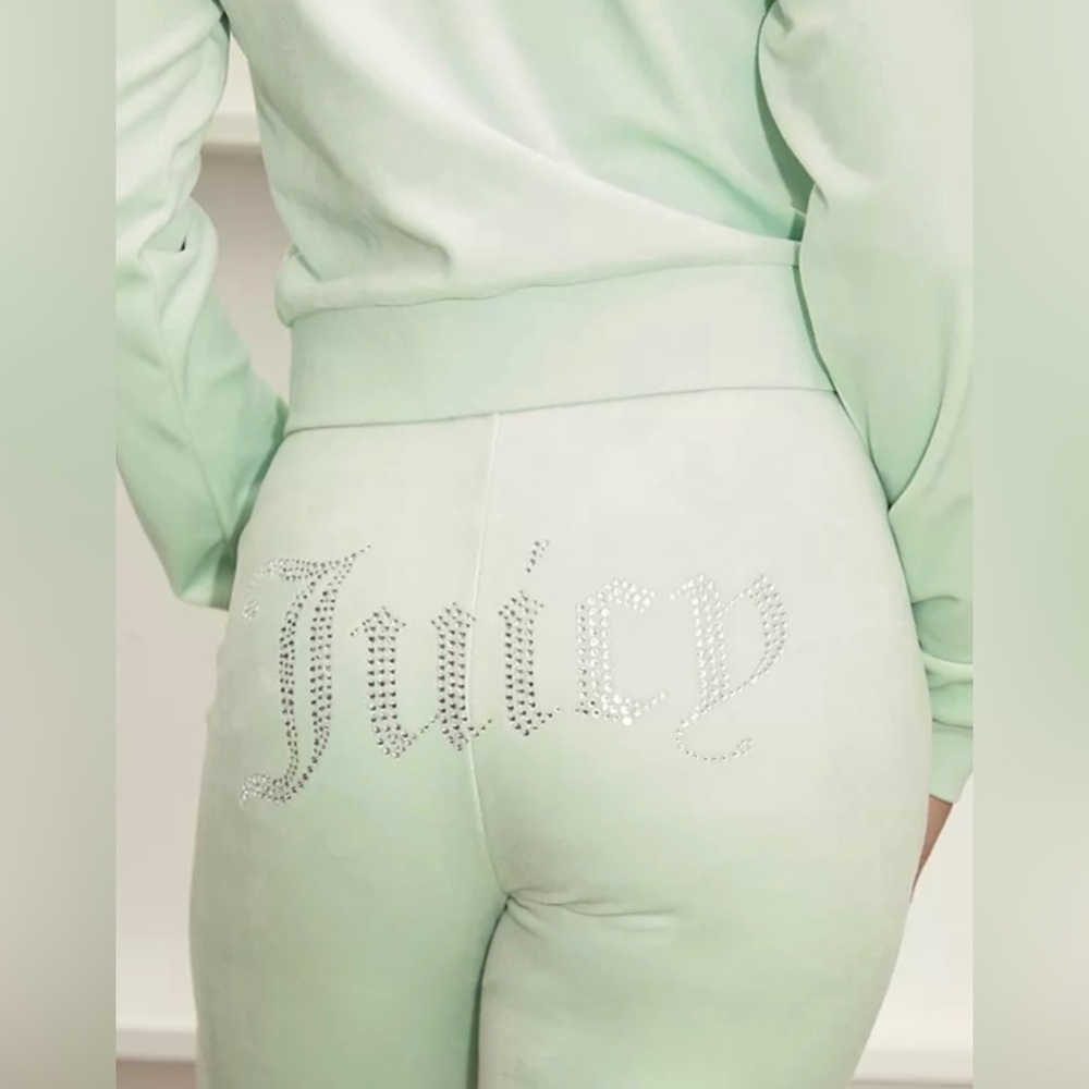 Women’s Juicy Couture Script Flare Velour Track Pants